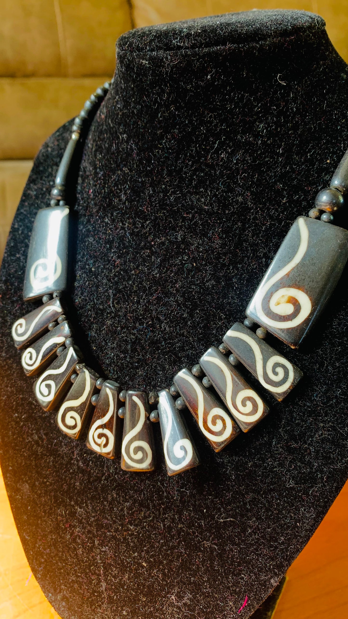 HANDCRAFTED BEADS NECKLACE #A211