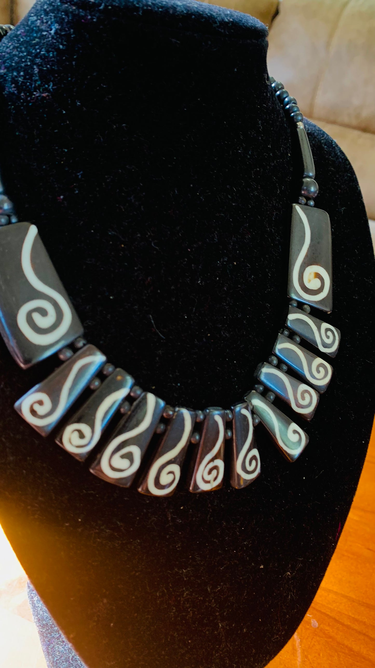 HANDCRAFTED BEADS NECKLACE #A211