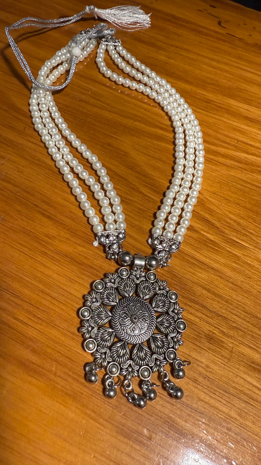 BOHEMIAN STYLE HANDCRAFTED WHITE BEADS NECKLACE #NECK33