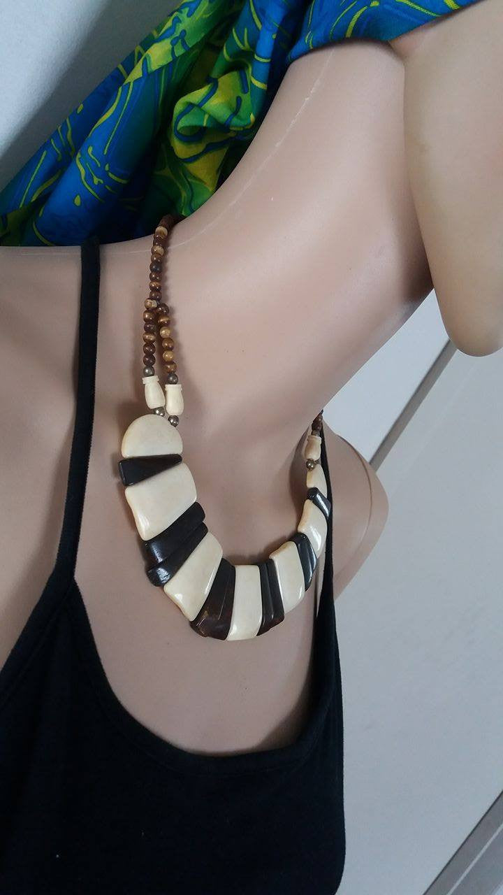 BOHEMIAN STYLE HANDCRAFTED BONE NECKPIECE