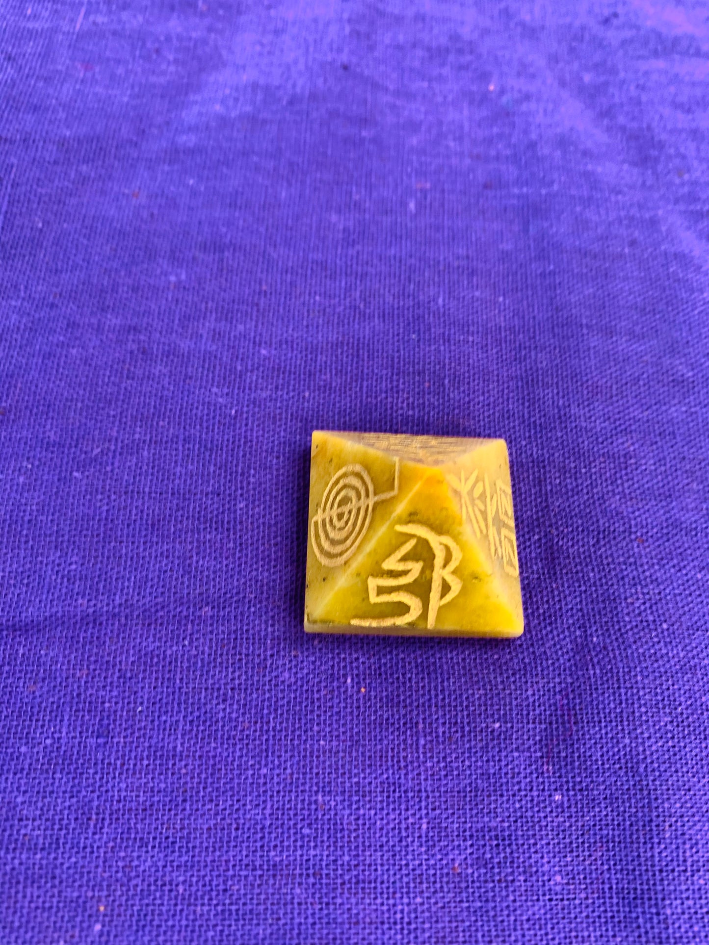 BOHO NATURAL STONE PYRAMID # 12213