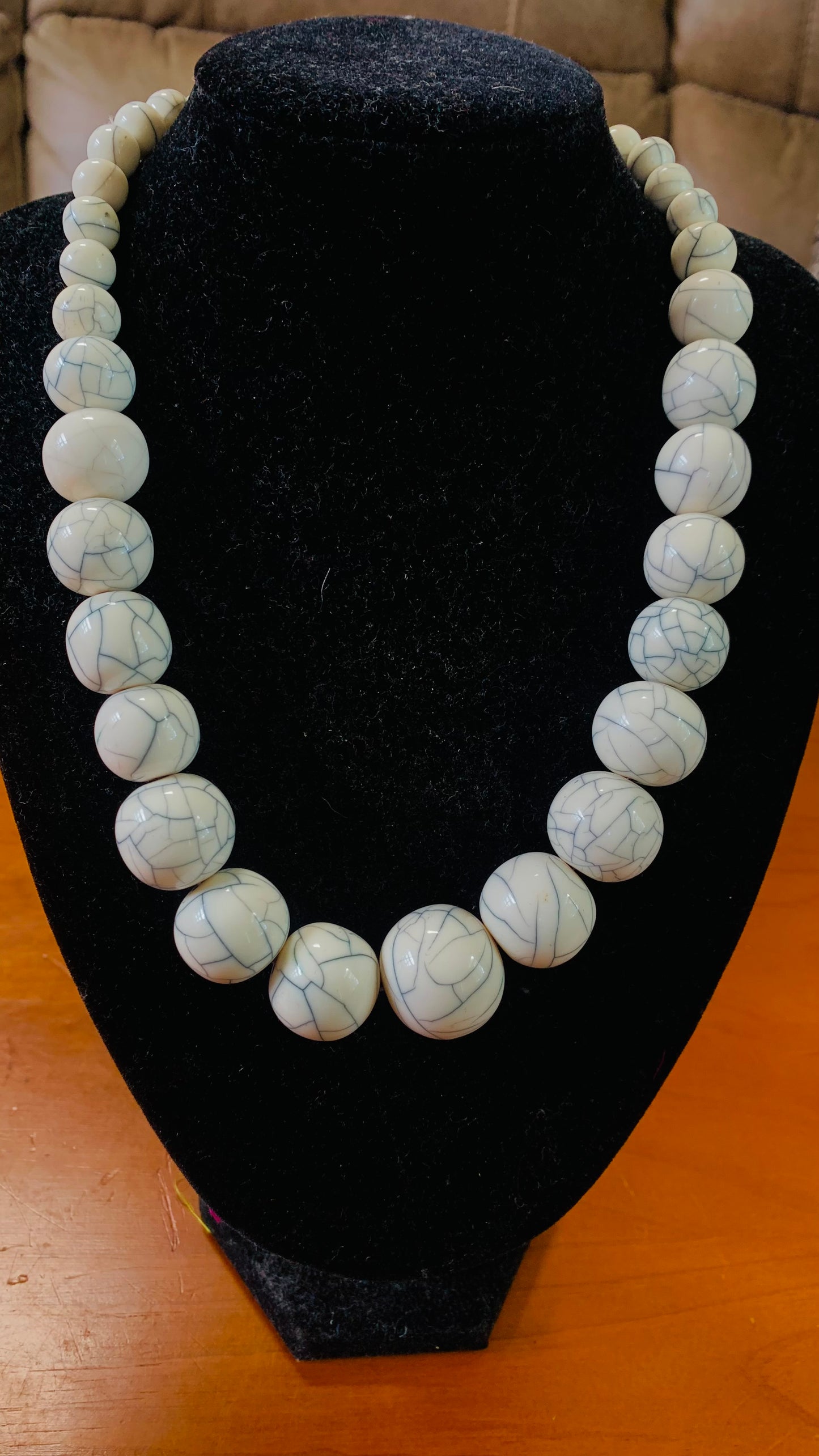 HANDCRAFTED BEADS NECKLACE #A204